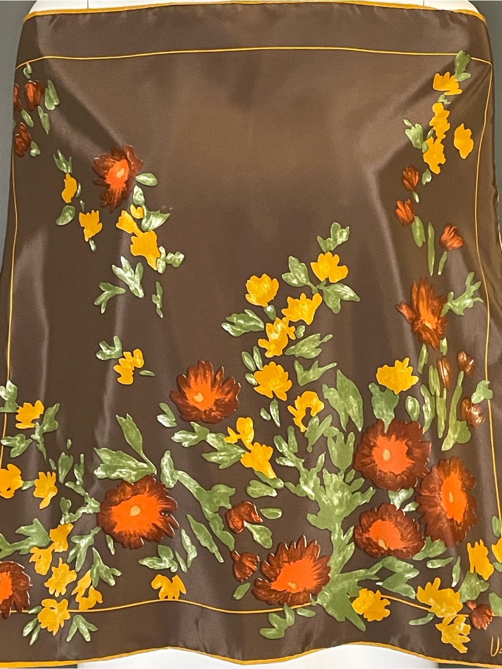 Vintage Vera Silky Poly Scsrf 21 In Sq Excellent Condition